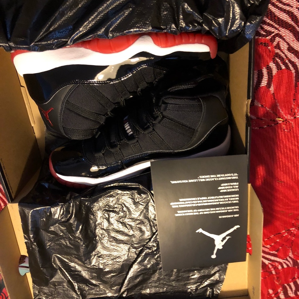 Jordan 11 bred - Picture 2 of 4